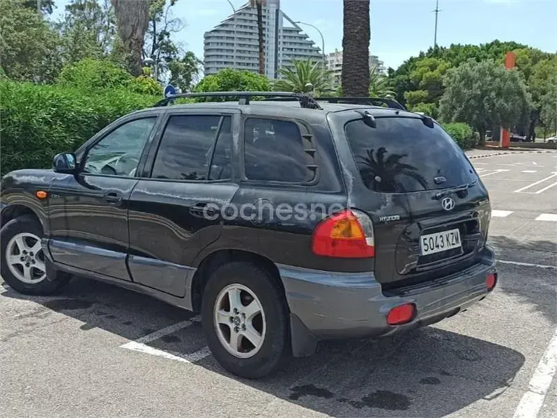Usado Hyundai Santa Fe GLS 112 CV (82 kW) 2003 Negro SUV