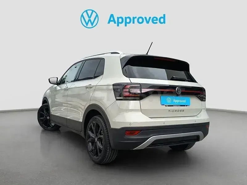 Usado VW T-Cross Sportline 150 CV (110 kW) 2023 Beige SUV