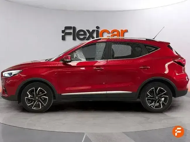 Usado MG ZS Luxury 111 CV (81 kW) 2022 Rojo SUV