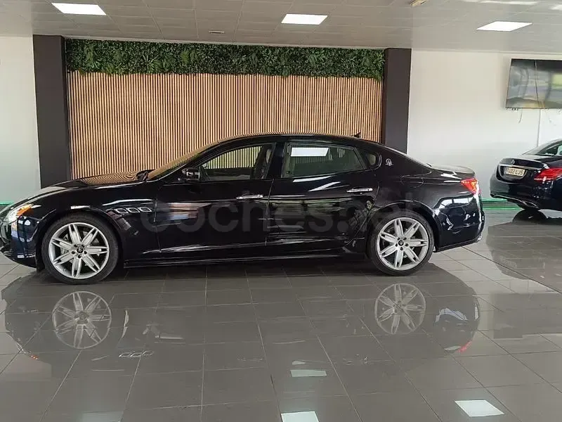 Usado Maserati Quattroporte 275 CV (202 kW) 2014 Negro Berlina