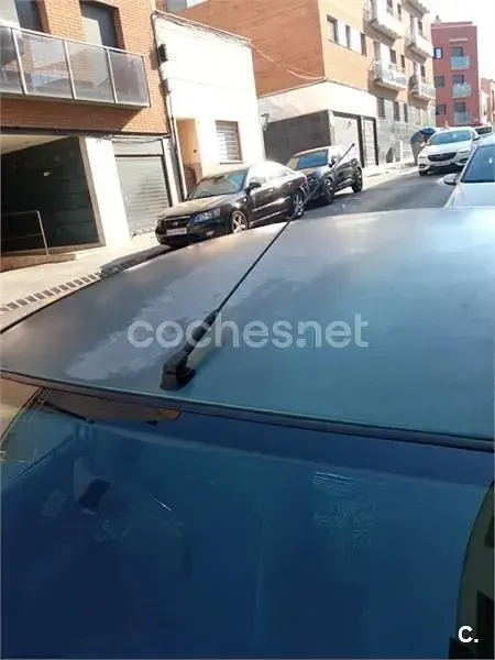 Usado Peugeot 206 70 CV (51 kW) 2002 Verde Berlina
