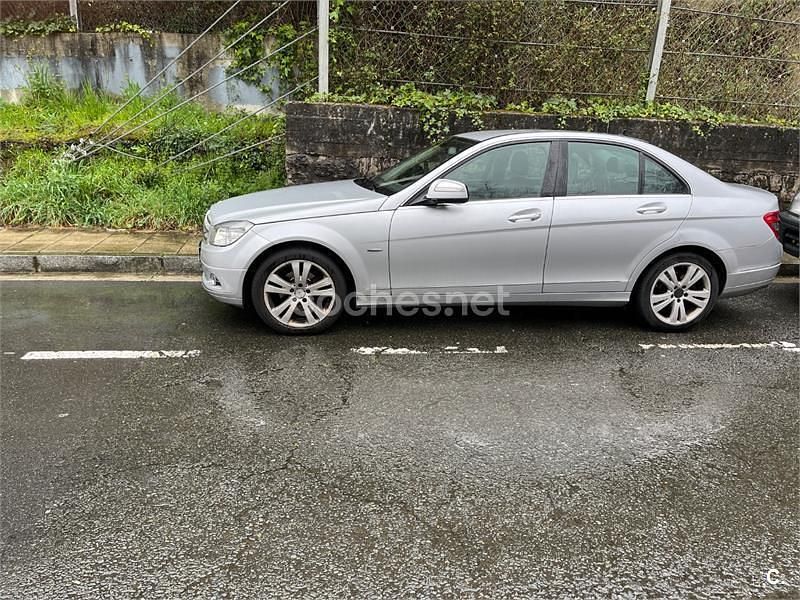 Usado Mercedes C220 Avantgarde 150 CV (110 kW) 2008 Gris / plata Berlina