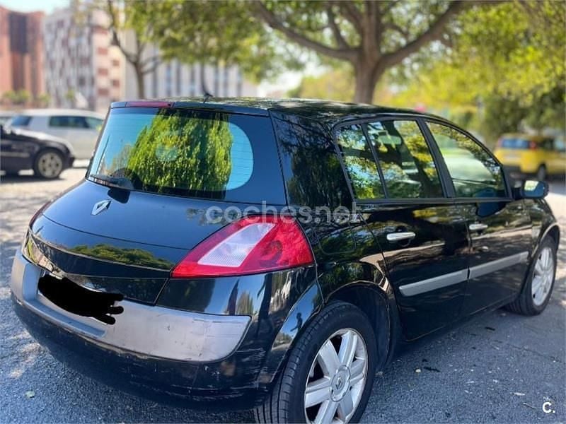 Usado Renault Mégane II Authentique 98 CV (72 kW) 2004 Negro Berlina