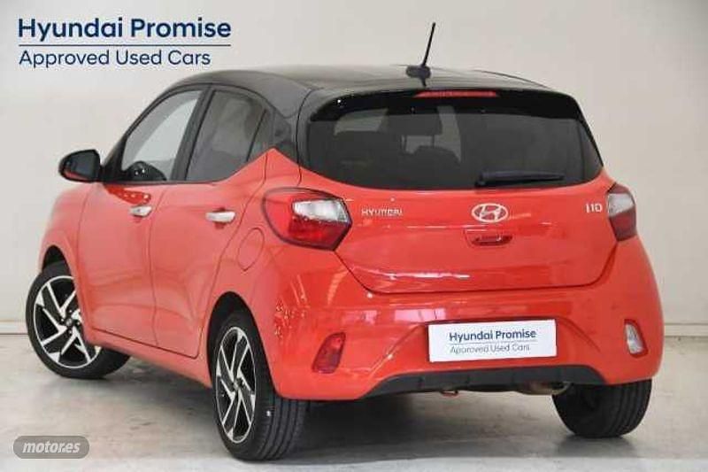 Usado Hyundai i10 84 CV (61 kW) 2021 Tomato red bitono Utilitario