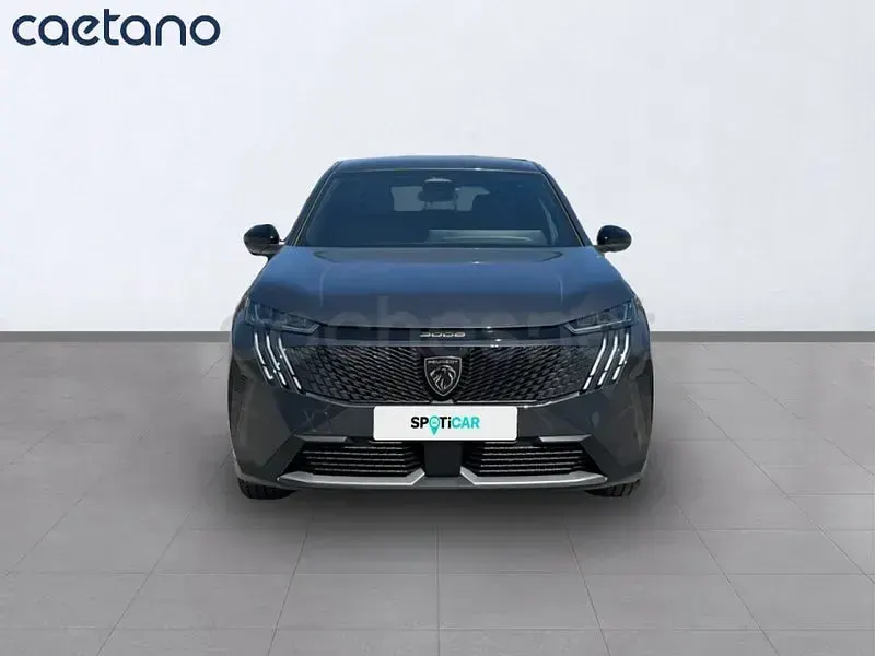Usado Peugeot 3008 Allure 145 CV (106 kW) 2025 Gris / plata SUV
