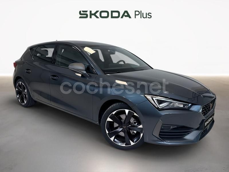 Gris / plata Usado 2024 Cupra Leon Berlina | 28.500 € (Buen precio) - Imagen 1/4