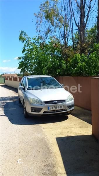 Gris / plata Usado 2007 Ford Focus Trend Berlina | 3500 € (Buen precio) - Imagen 1/4