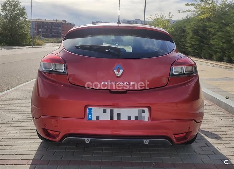 Usado Renault Mégane GT GT 115 CV (84 kW) 2015 Rojo Coupe