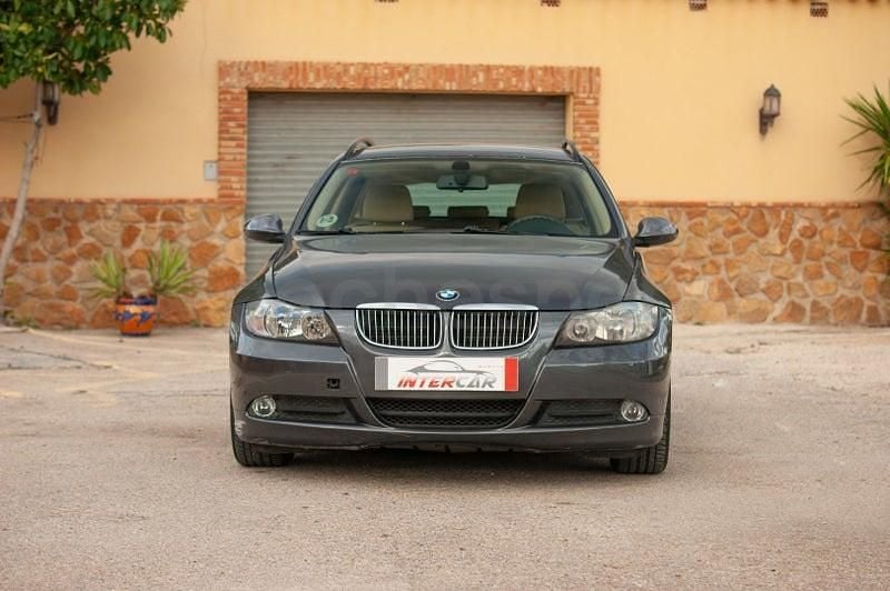 Usado BMW 320 Comfort Edition 177 CV (130 kW) 2008 Gris / plata Familiar