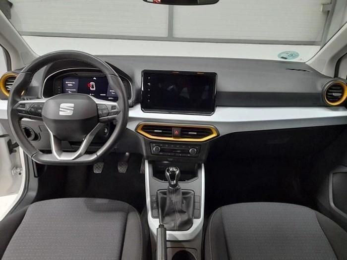 Usado Seat Arona Style 115 CV (84 kW) 2025 Blanco SUV