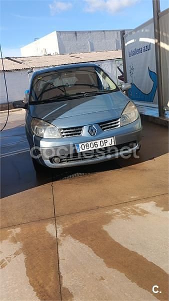Usado Renault Grand Scénic II Dynamique 130 CV (95 kW) 2005 Azul Monovolumen