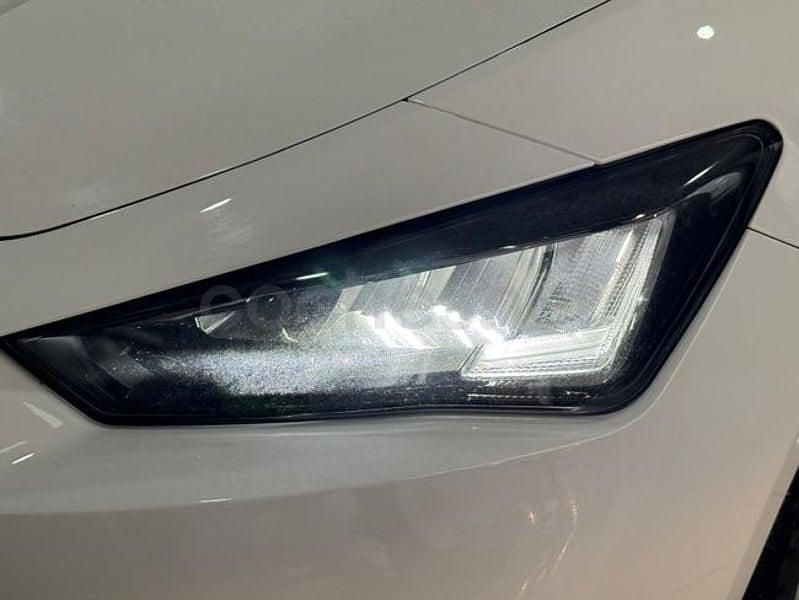 Usado Seat Leon Style 115 CV (84 kW) 2021 Blanco Berlina