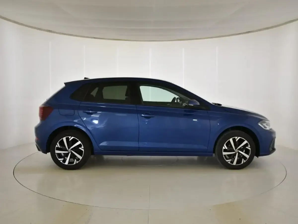 Usado VW Polo 95 CV (69 kW) 2026 Azul Utilitario