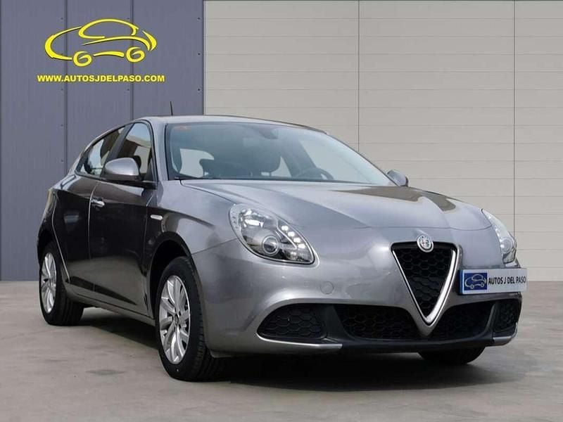 Usado Alfa Romeo Giulietta 120 CV (88 kW) 2021 Gris Utilitario