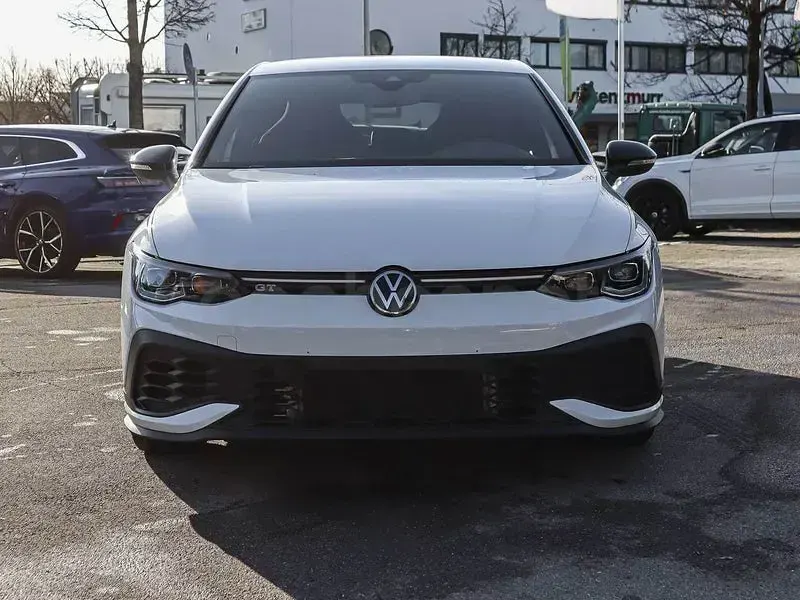 Usado VW Golf VIII GTI Clubsport 301 CV (221 kW) 2023 Blanco Berlina