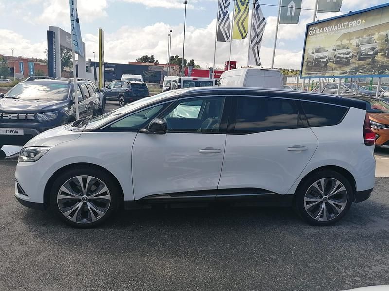 Usado Renault Grand Scénic IV Zen 140 CV (102 kW) 2019 Blanco Monovolumen