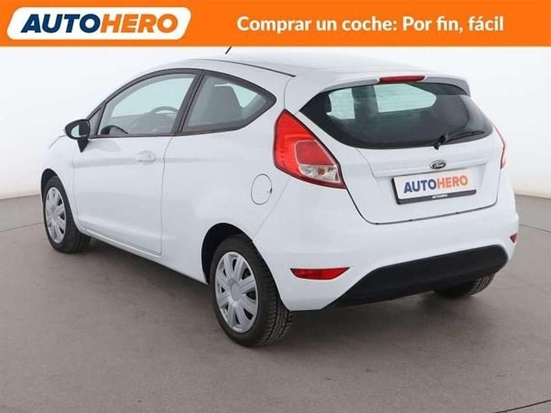 Usado Ford Fiesta Trend 75 CV (55 kW) 2014 Blanco Utilitario