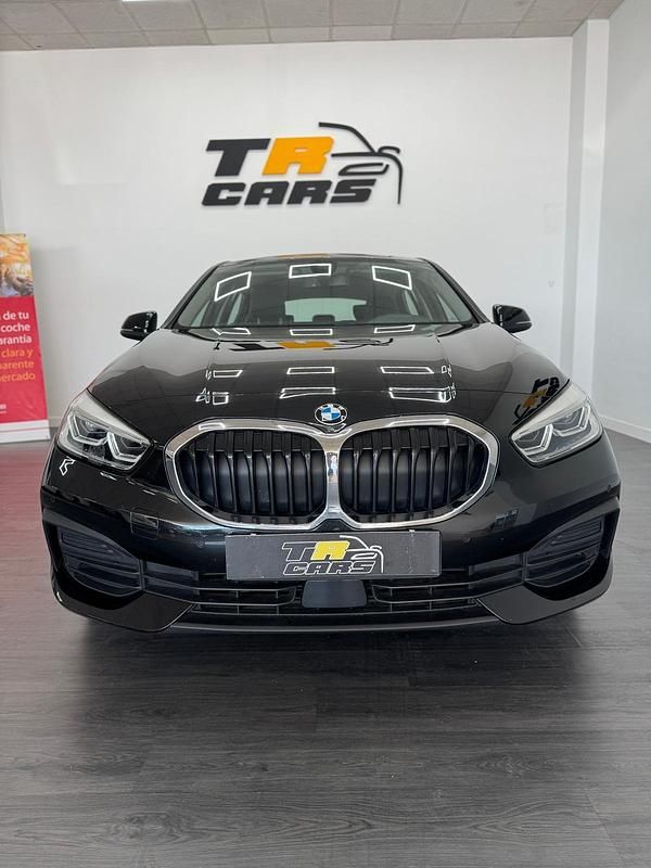Usado BMW 116 116 CV (85 kW) 2021 Negro Utilitario