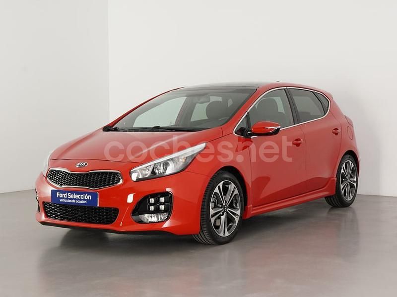 Usado Kia Ceed GT GT-Line 120 CV (88 kW) 2018 Rojo Berlina