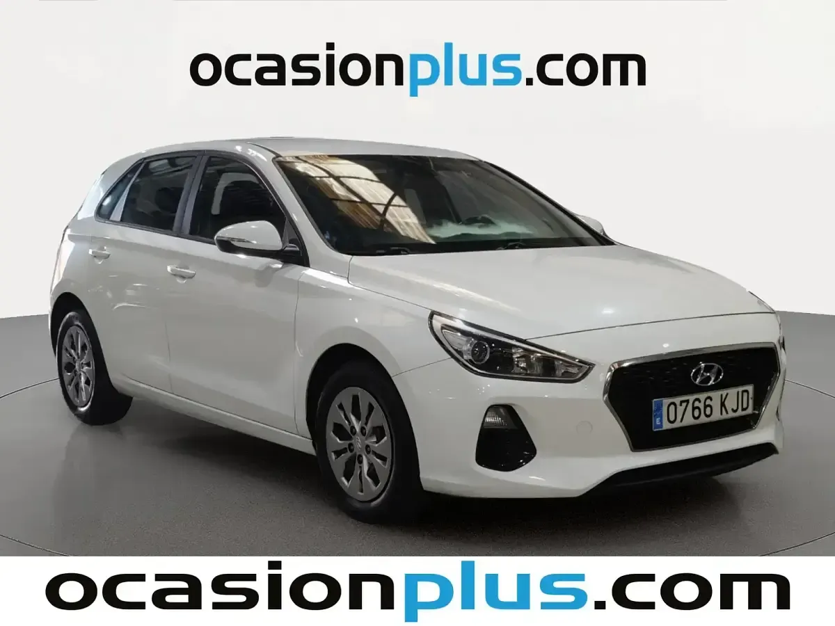 Usado Hyundai i30 120 CV (88 kW) 2018 Blanco Berlina