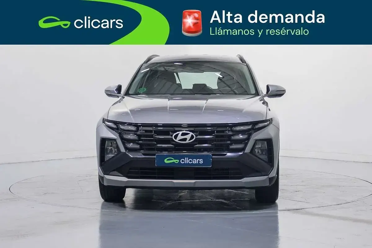 Usado Hyundai Tucson 160 CV (117 kW) 2025 Plateado SUV