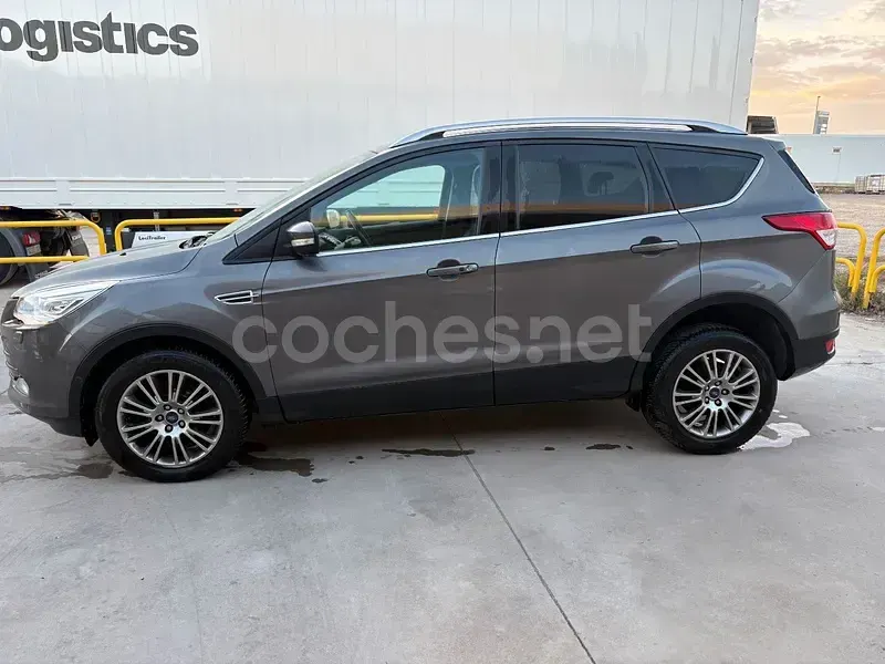 Usado Ford Kuga Titanium 140 CV (102 kW) 2013 Gris / plata SUV