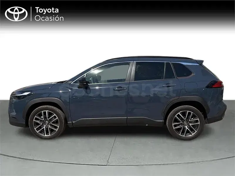 Usado Toyota Corolla Cross Style 178 CV (130 kW) 2025 Gris / plata SUV