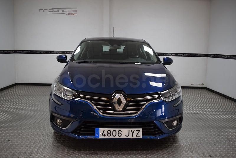 Usado Renault Mégane IV Zen 130 CV (95 kW) 2017 Azul Berlina