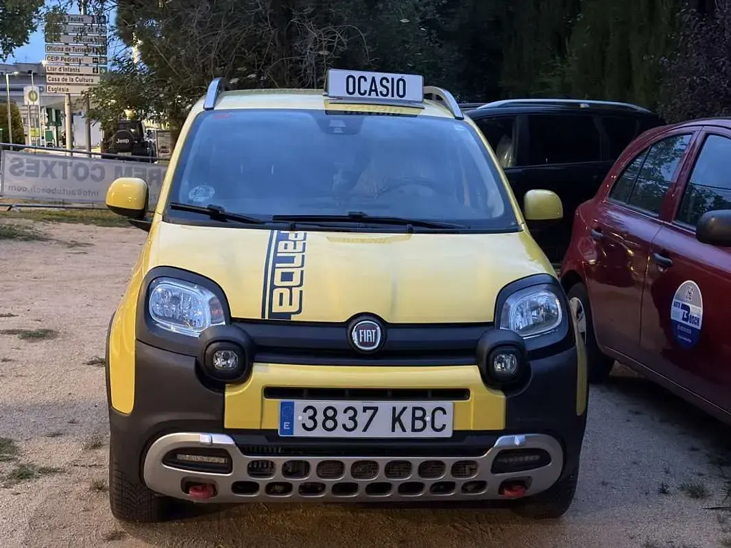 Usado Fiat Panda 4x4 95 CV (69 kW) 2017 Amarillo Utilitario