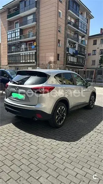 Usado Mazda CX-5 Luxury 150 CV (110 kW) 2016 Gris / plata SUV
