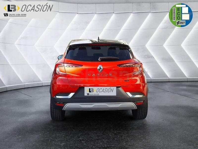 Usado Renault Captur Techno 145 CV (106 kW) 2023 Rojo SUV