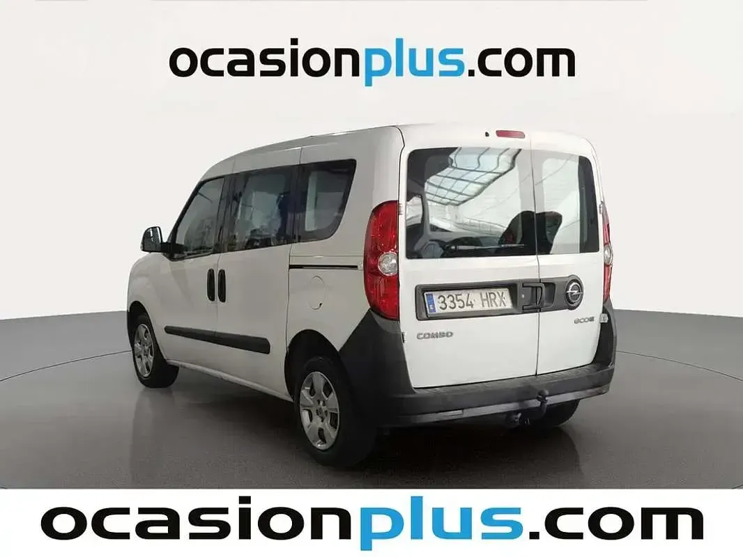 Usado Opel Combo Expression 90 CV (66 kW) 2013 Blanco Monovolumen
