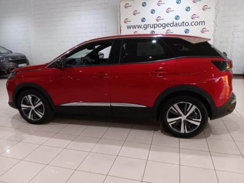 Usado Peugeot 3008 Allure 130 CV (95 kW) 2023 Rojo SUV