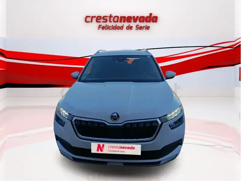Usado Skoda Kamiq Active 110 CV (80 kW) 2023 Blanco SUV