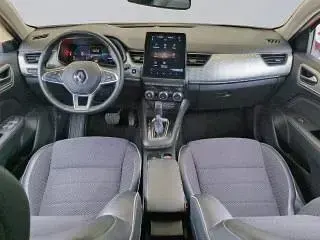 Usado Renault Captur Zen 145 CV (106 kW) 2022 Rojo SUV