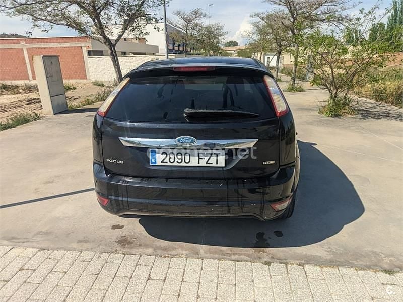 Käytetty Ford Focus Titanium 136 HP (100 kW) 2008 Musta Sedan