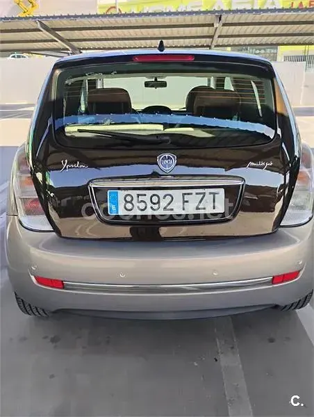 Usado Lancia Ypsilon 90 CV (66 kW) 2008 Beige Utilitario
