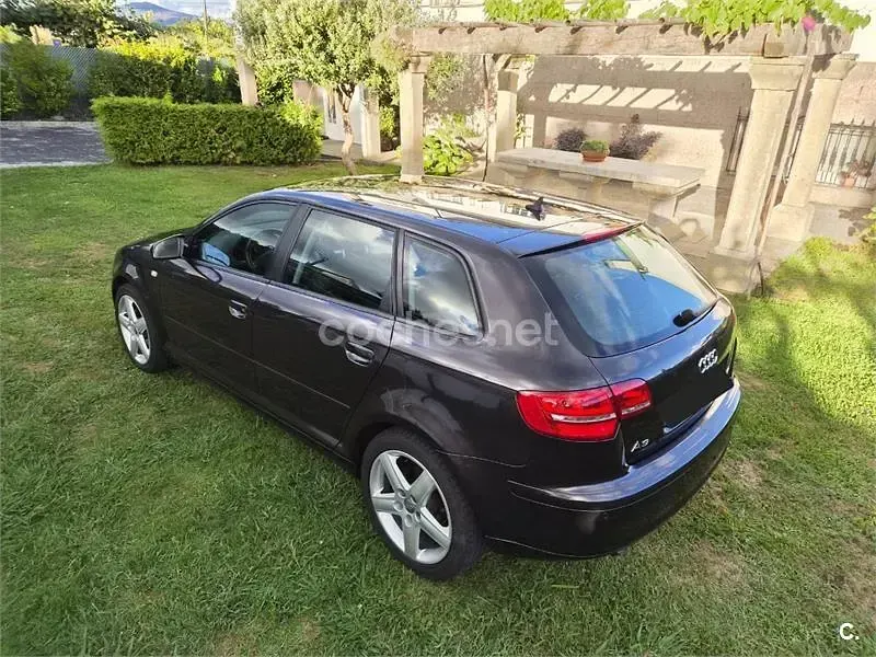 Usado Audi A3 Sportback Ambition 140 CV (102 kW) 2006 Gris / plata Utilitario