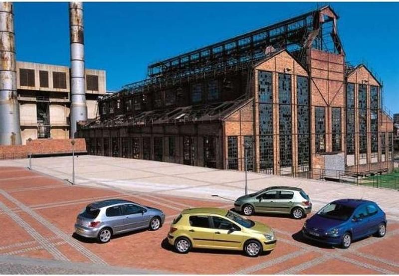 Usado Peugeot 307 109 CV (80 kW) 2001 Negro Utilitario