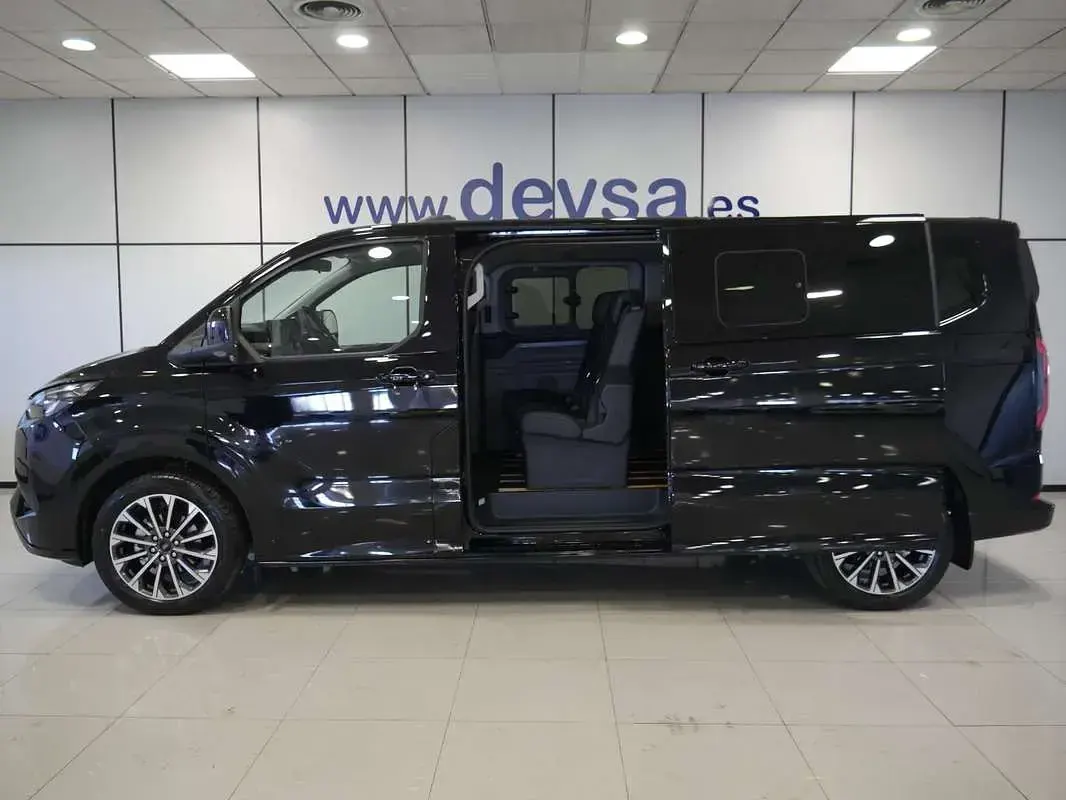 Nuevo Ford Tourneo Custom Titanium X 232 CV (170 kW) 2026 Negro Van