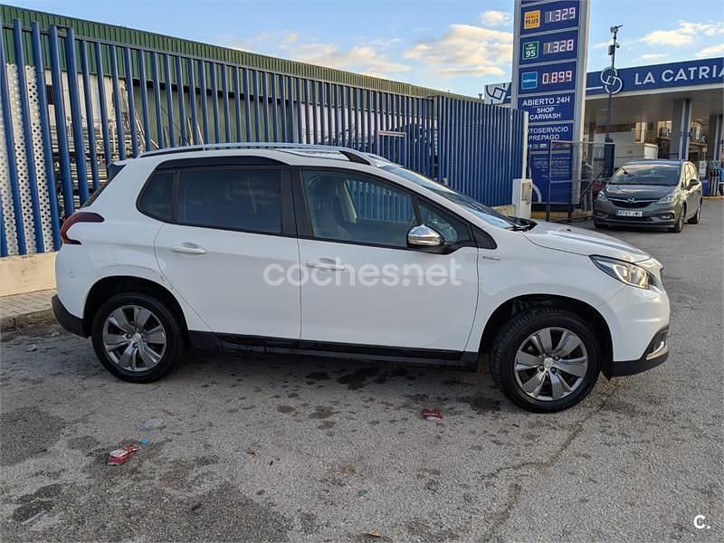 Blanco Usado 2018 Peugeot 2008 Style SUV | 7000 € (Buen precio) - Imagen 1/4