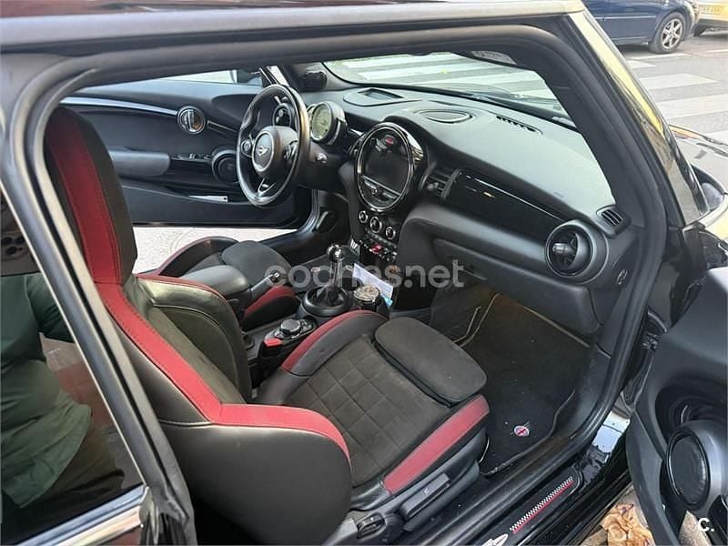 Usado Mini John Cooper Works 231 CV (169 kW) 2018 Negro Utilitario