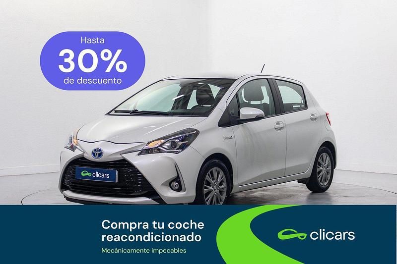 Usado Toyota Yaris Hybrid Active 100 CV (73 kW) 2018 Blanco Berlina