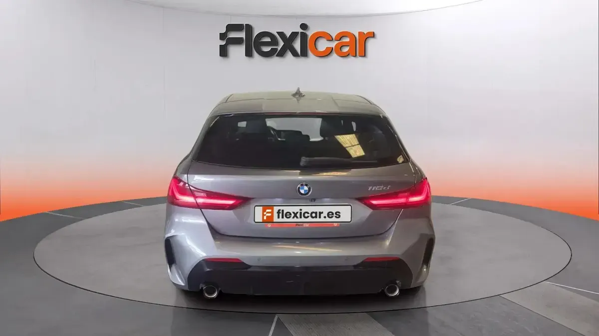 Usado BMW 118 150 CV (110 kW) 2022 Gris Berlina