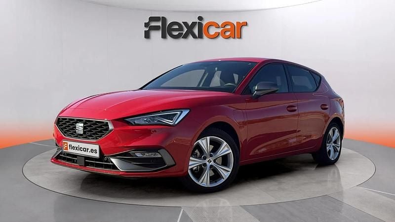 Usado Seat Leon FR 205 CV (150 kW) 2023 Rojo Utilitario