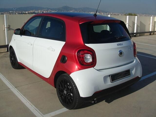 Usado Smart ForFour Passion 90 CV (66 kW) 2016 Blanco Utilitario