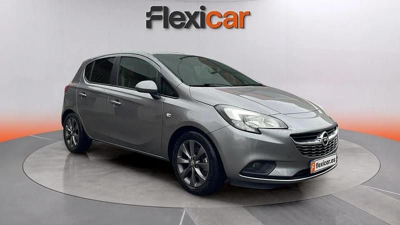 Usado Opel Corsa Color Edition 101 CV (74 kW) 2017 Gris Utilitario