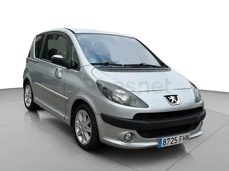 Usado Peugeot 1007 110 CV (80 kW) 2006 Gris / plata Monovolumen