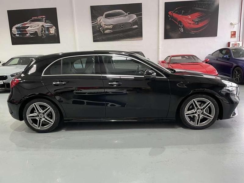 Usado Mercedes A180 Advanced 136 CV (100 kW) 2024 Negro Utilitario