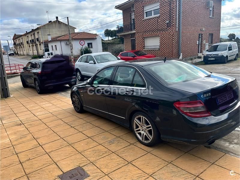 Usado Mercedes C220 Avantgarde 150 CV (110 kW) 2008 Negro Berlina